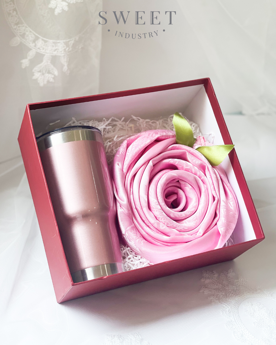 ของรับไหว้ แก้วน้ำและผ้าแพร  (Blanket & Tumbler set)