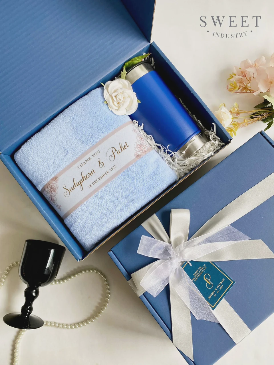 ของรับไหว้ แก้วน้ำและผ้าขนหนู     (Tumbler & Towel set)